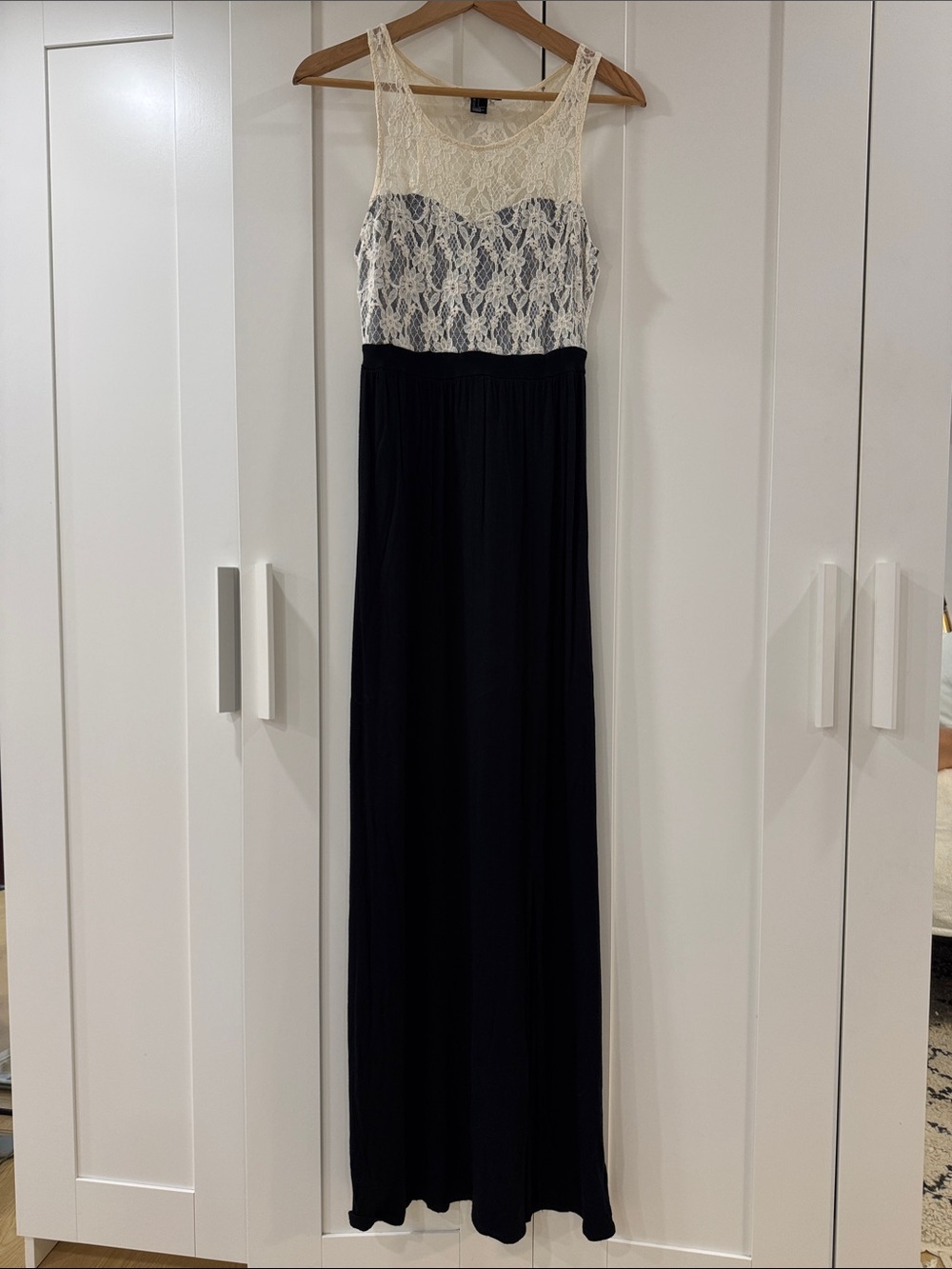 Forever 21 Cream Lace & Black Maxi Dress